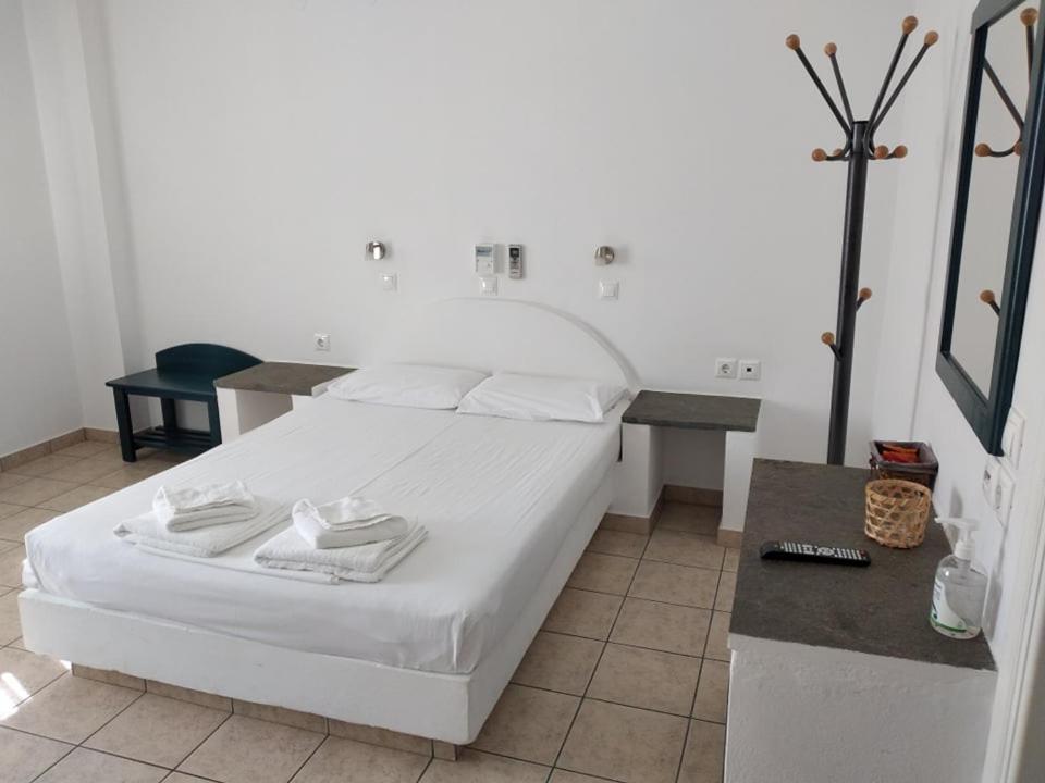 Studios Margarita Platis Gialos  Екстер'єр фото
